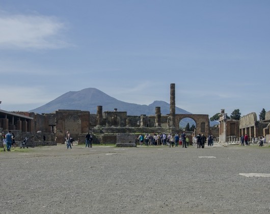 Pompeii & Naples Day Trip from Rome